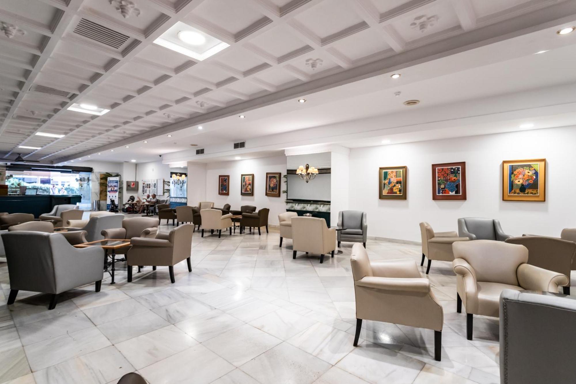 Sur Suites Palmeras 491 Фуeнхирола Екстериор снимка